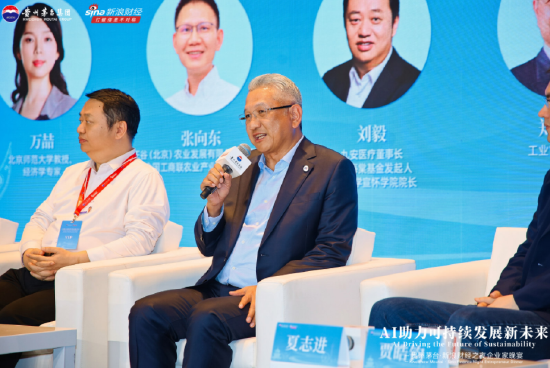 工业富联董事长郑弘孟：希望用AI制造所有东西，“努力
